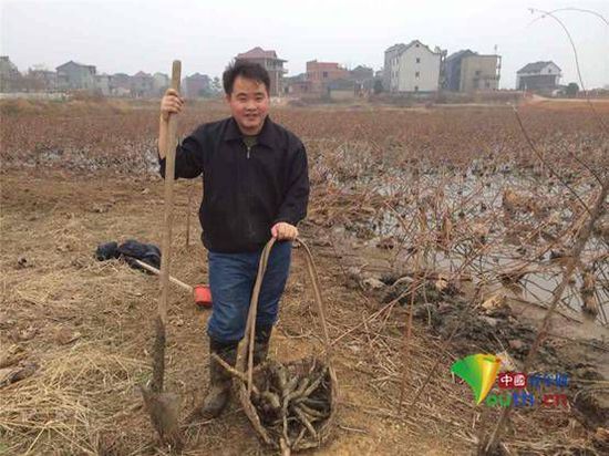 清華碩士俆勃扎根吉林當村官 讓夢想在黑土上開花